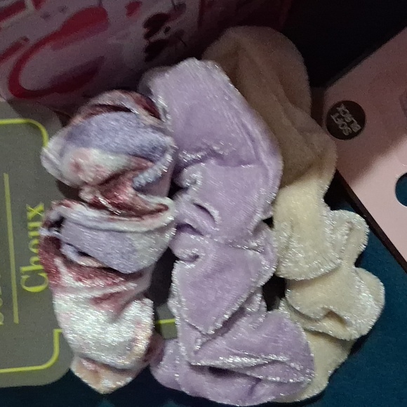 15 Peice MAKE UP AND BEAUTY.12JEWL BUNDLE.SEE PICS.PLZ...ASF!NWT Each Differant. - Picture 8 of 8